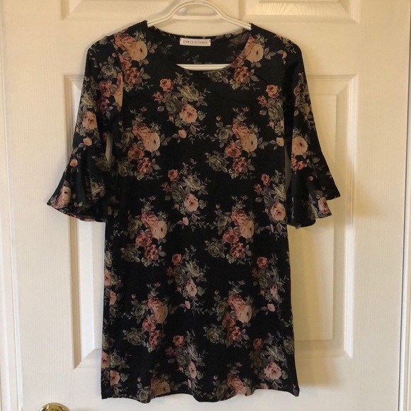 Bell sleeve velvet mini dress - Picture 2 of 4